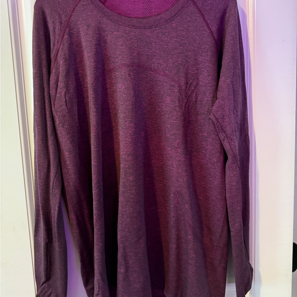 Lululemon swiftly long sleeve hip length size 18 purple/black color